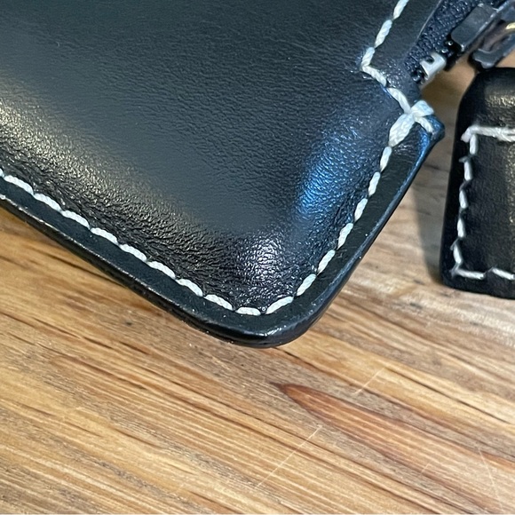 SOLD Fossil Leather ID Lanyard - Picture 5 of 7